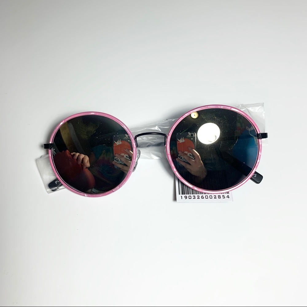 NWT Perverse “Figueroa” Pink Round Frame Sunglasse